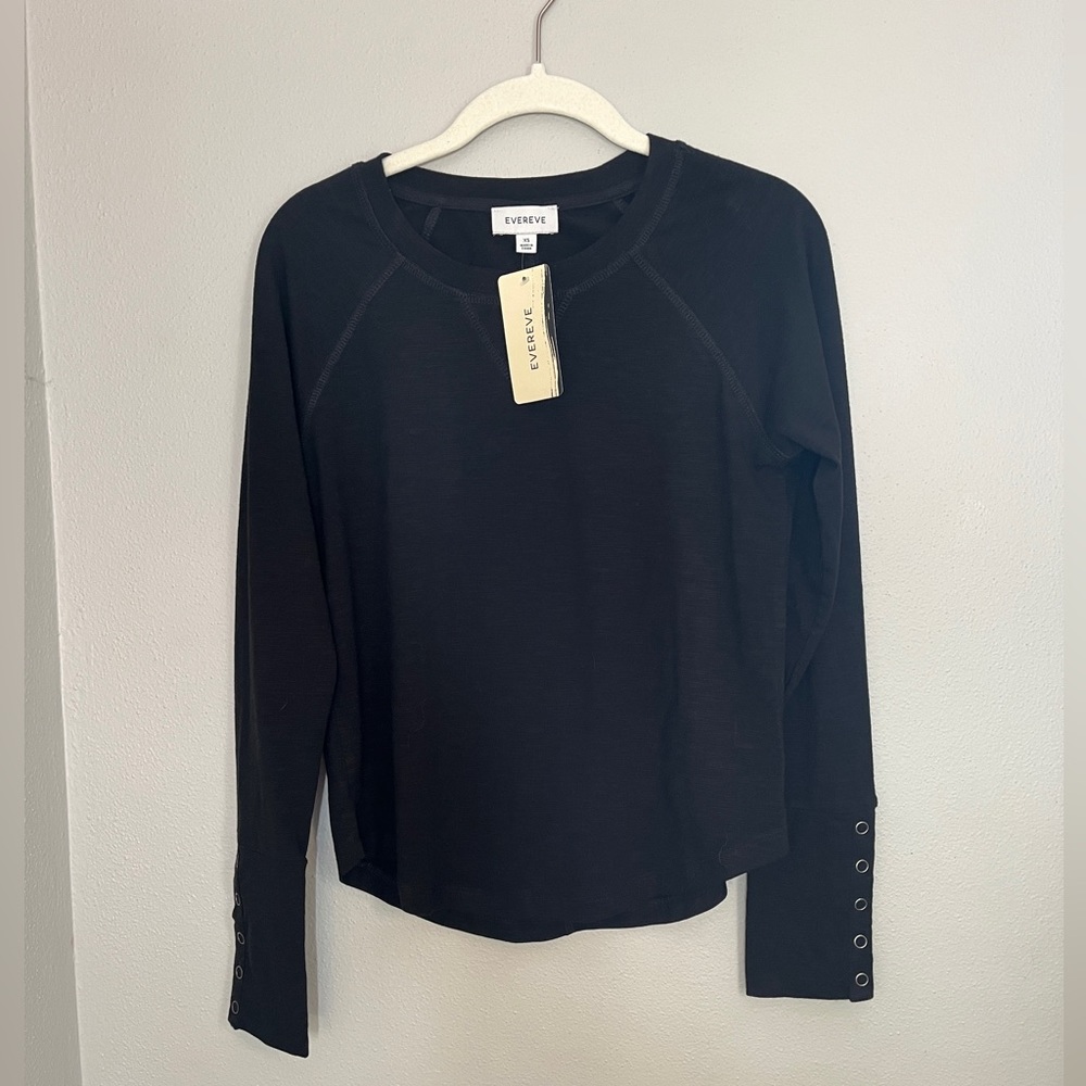 Evereve Soren Snap Black Cuff Tee XS